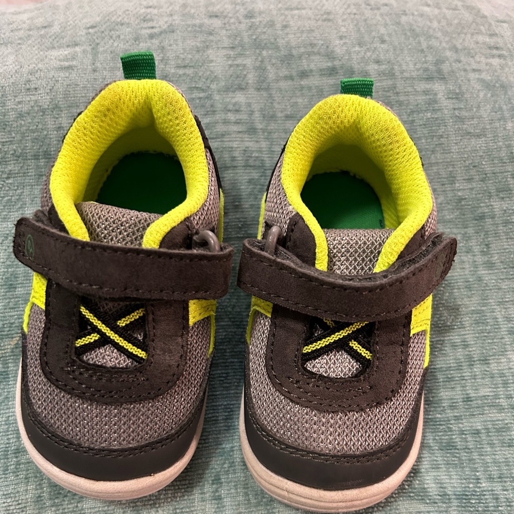 Stride rite Gray and Neon Green Shoes